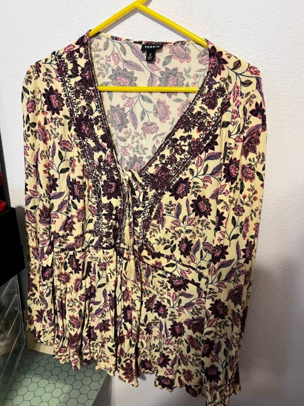 Floral Torrid size 2 babydoll v-neck